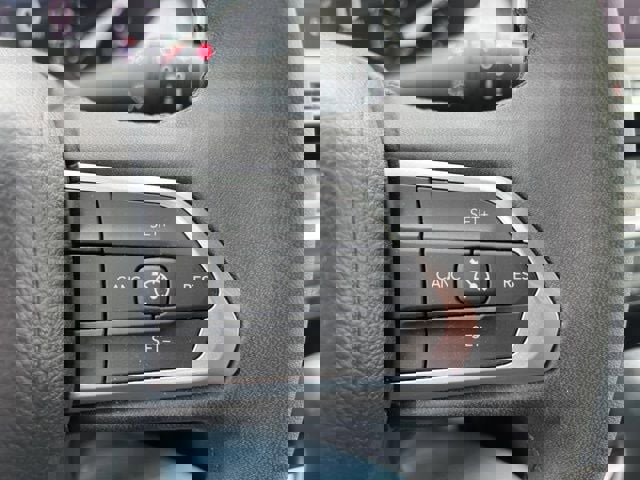 Used 2023 Jeep Compass Latitude image 21