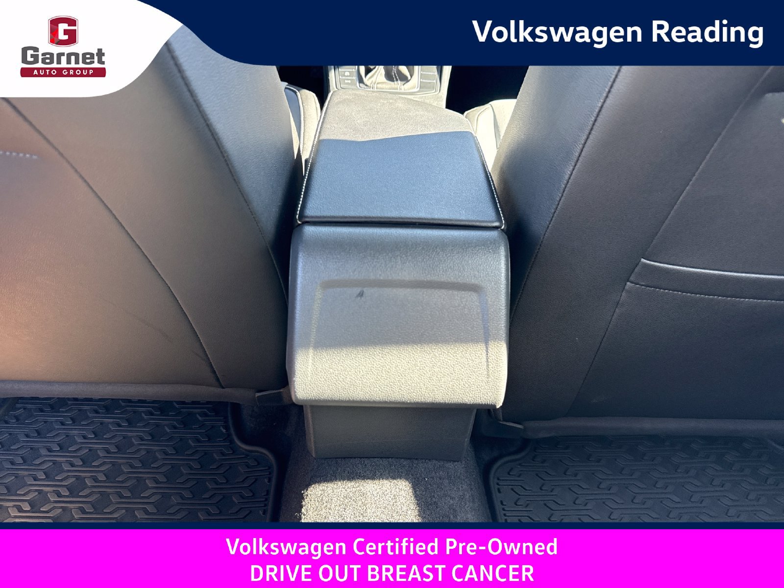 Certified 2025 Volkswagen Jetta SE FWD image 38