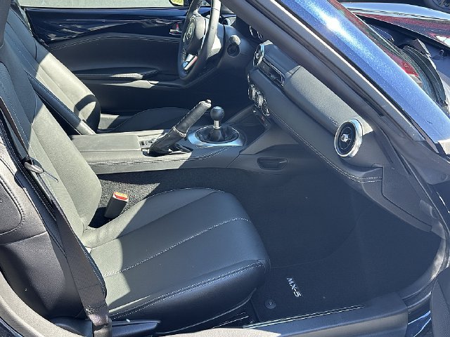 Used 2026 MAZDA MX-5 Miata RF Grand Touring RWD image 13