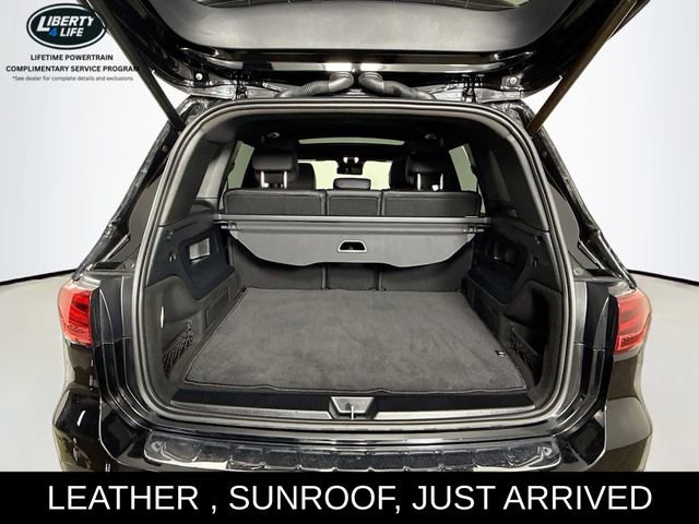 Used 2025 Mercedes-Benz GLB 250 GLB 250 w/ Exclusive Package image 27