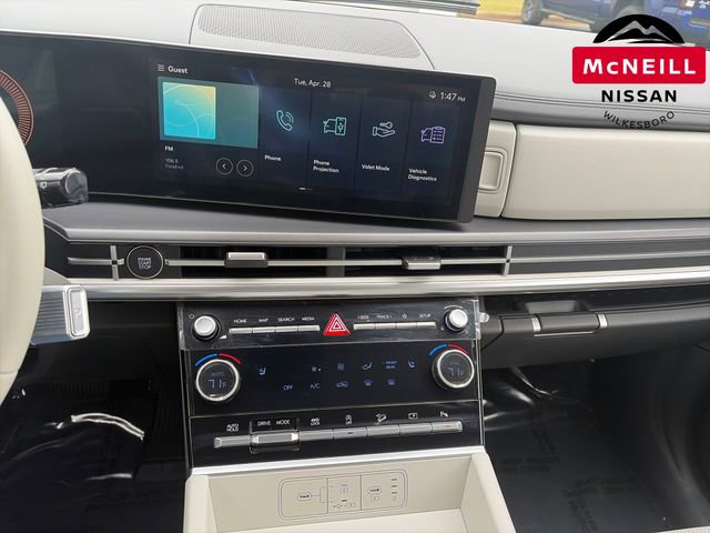 Used 2025 Hyundai Santa Fe SEL AWD/4WD image 23