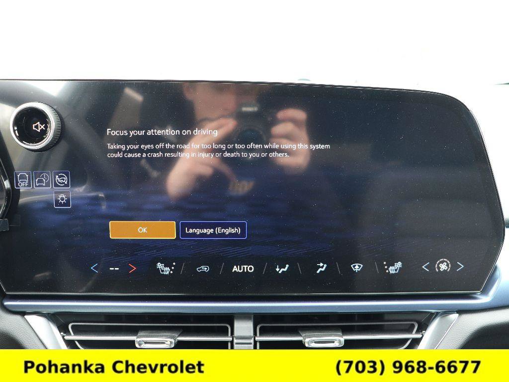 New 2026 Chevrolet Equinox EV LT AWD/4WD image 16