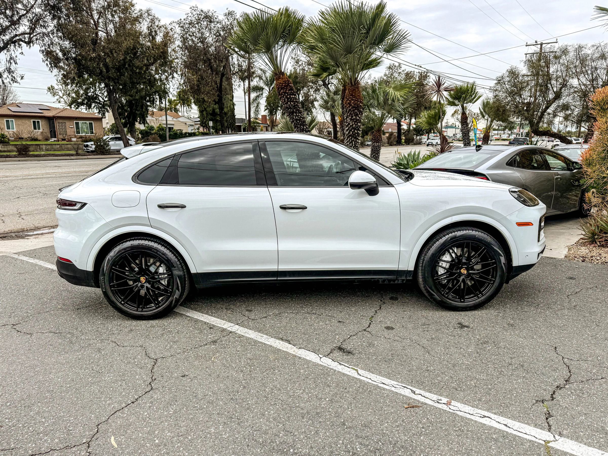 Used 2024 Porsche Cayenne Coupe image 16
