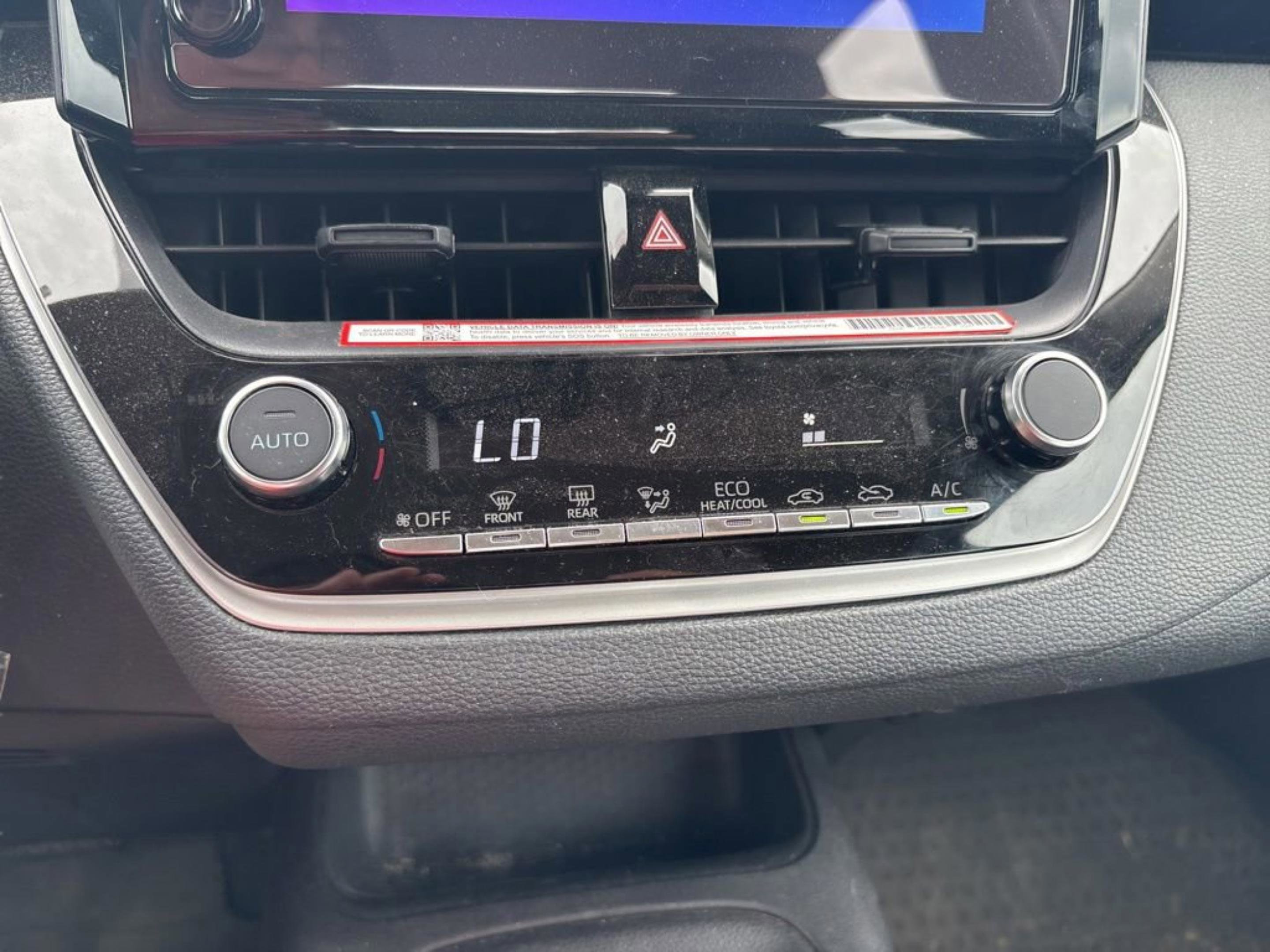 Used 2025 Toyota Corolla LE FWD image 17