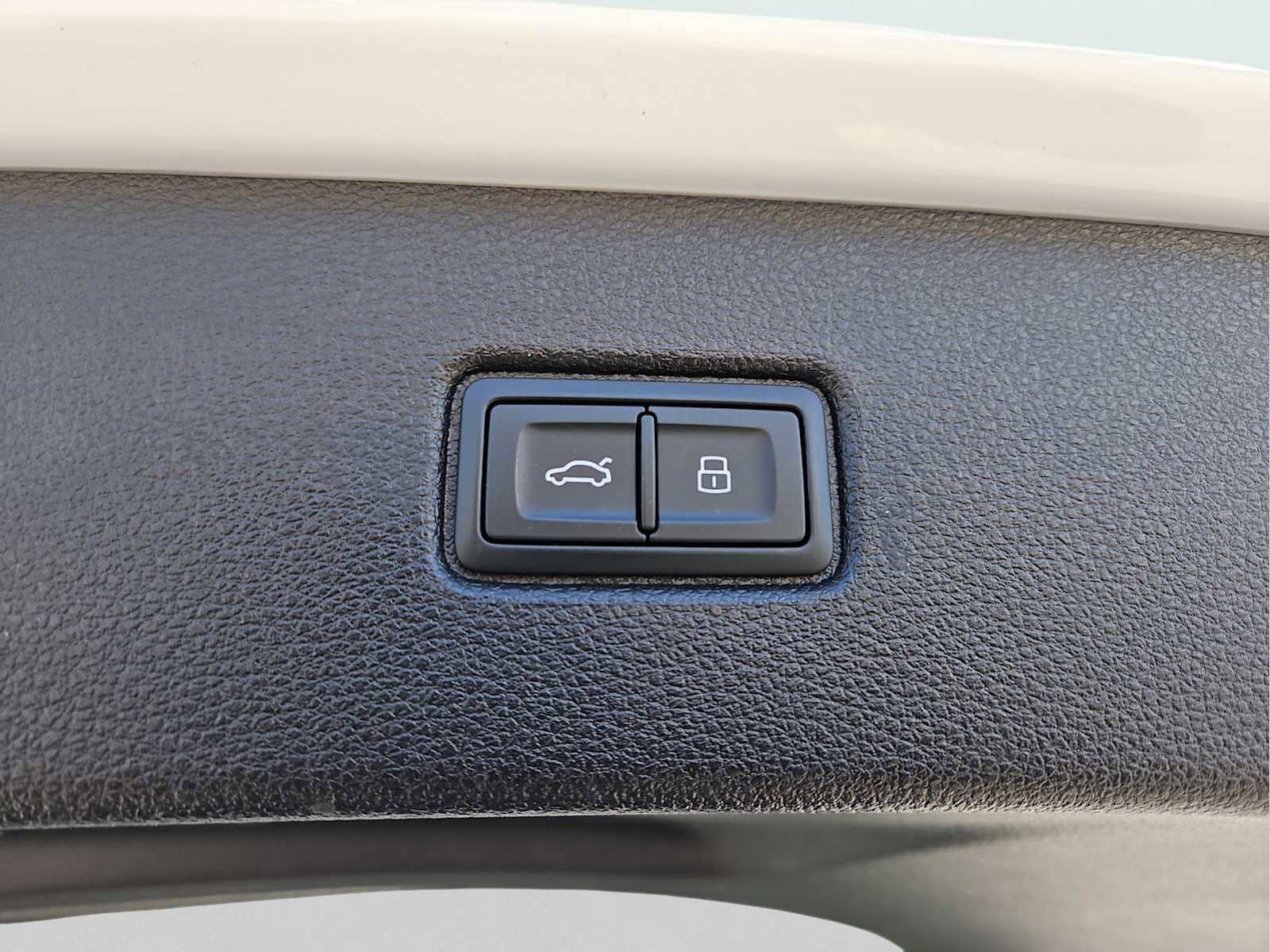 Certified 2023 Audi Q7 2.0T Premium w/ Convenience Package image 36