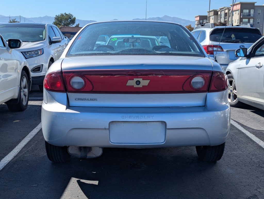 Used 2004 Chevrolet Cavalier Sedan w/ Preferred Equipment Group FWD image 4
