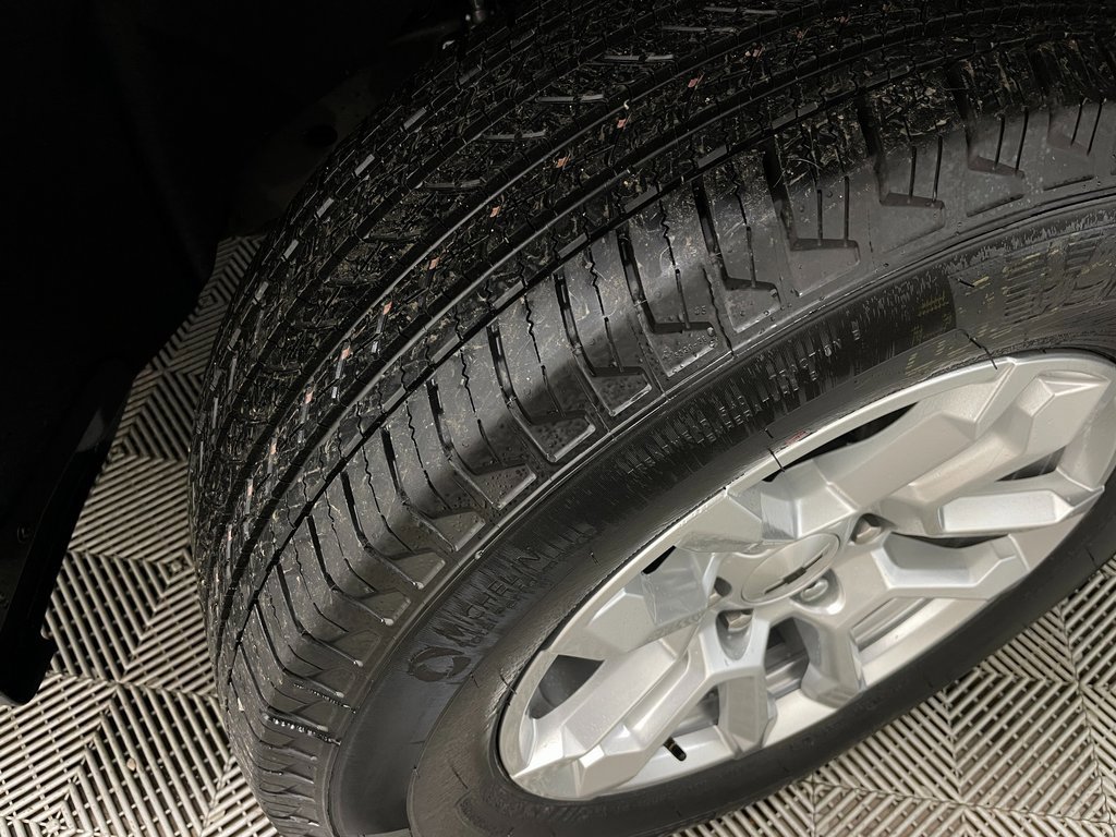 Certified 2025 Chevrolet Silverado 1500 RST image 46