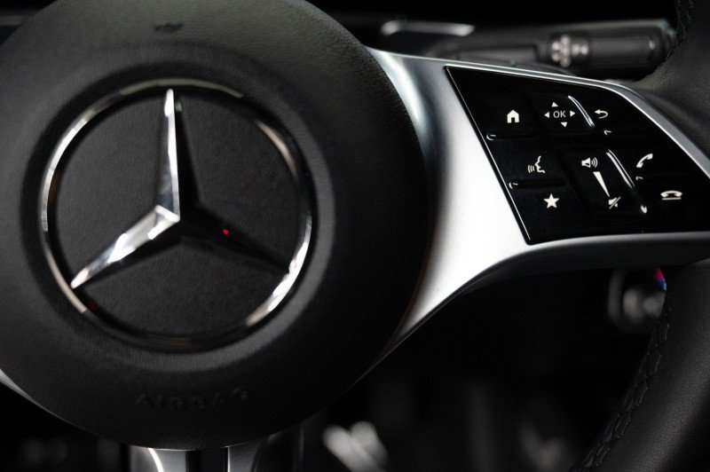 Certified 2026 Mercedes-Benz GLB 250 4MATIC image 31