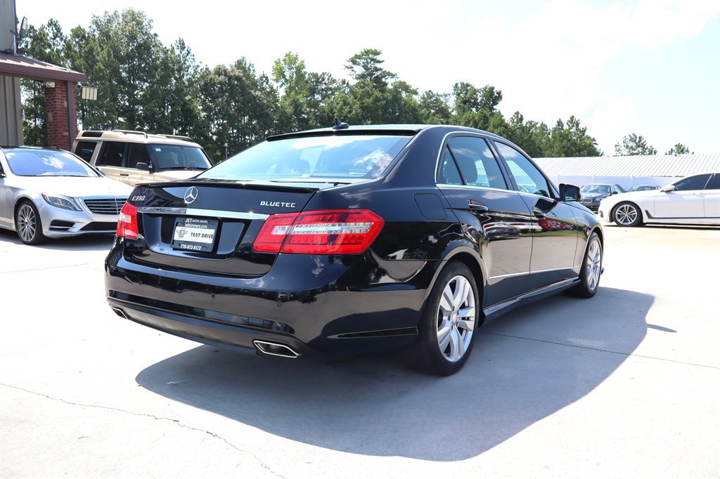 Used 2013 Mercedes-Benz E 350 BlueTEC Sedan image 7
