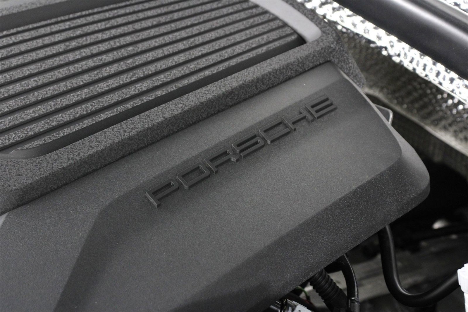 Used 2025 Porsche Macan image 27