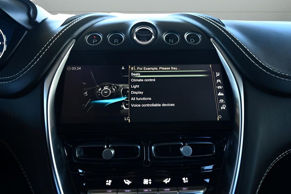 Used 2021 Aston Martin DBX image 18