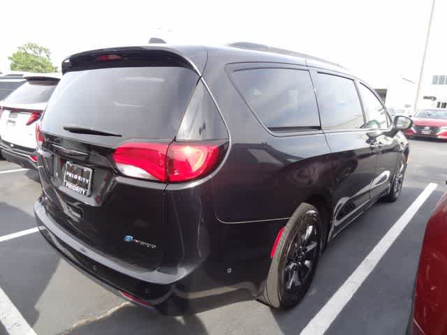 Used 2020 Chrysler Pacifica Limited w/ Quick Oder Package 2EV RED-S FWD image 4
