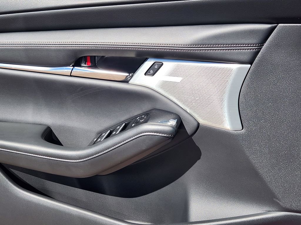 New 2026 MAZDA MAZDA3 2.5 Turbo Sedan w/Premium Plus image 13