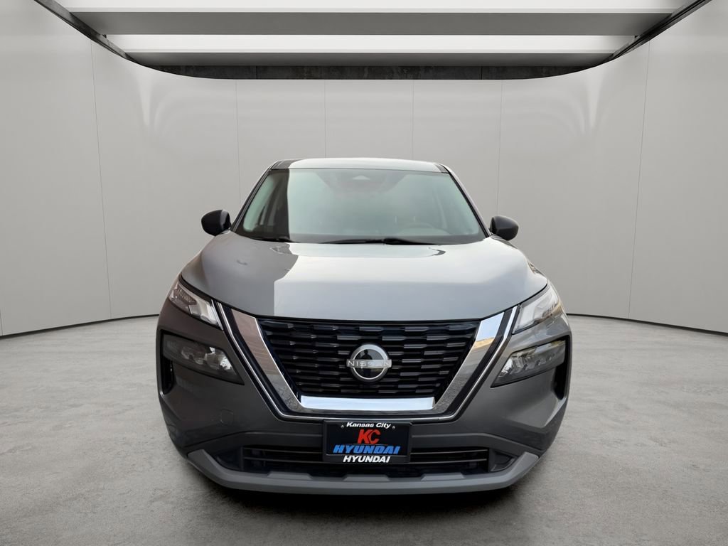 Used 2023 Nissan Rogue S image 8