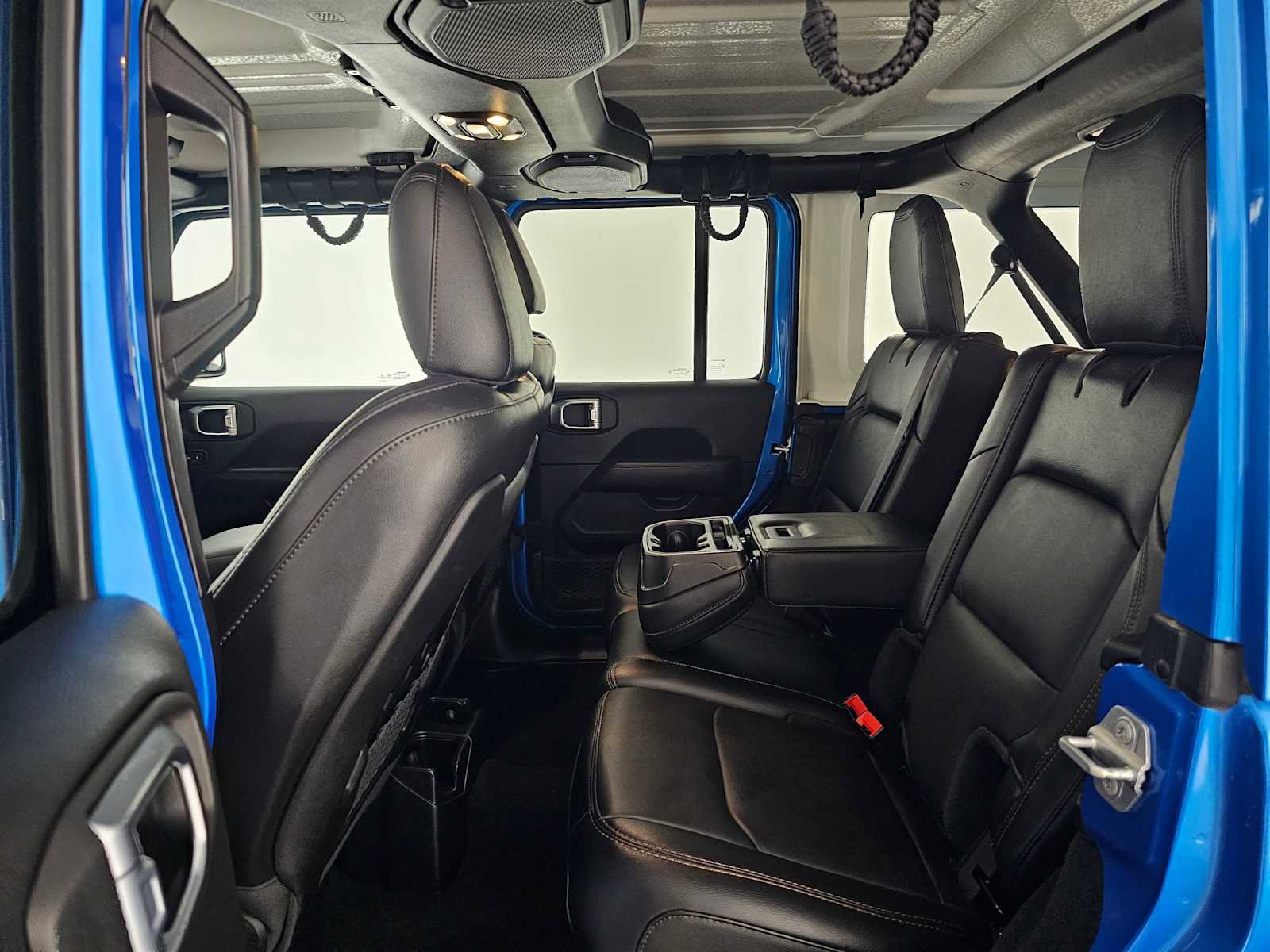 Used 2022 Jeep Wrangler Unlimited Rubicon w/ Trailer Tow Package image 16