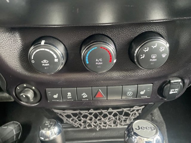 Used 2015 Jeep Wrangler Sahara w/ Connectivity Group image 22