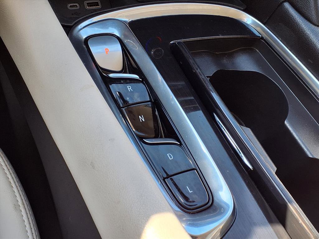 Used 2023 Buick Enclave Essence FWD image 9