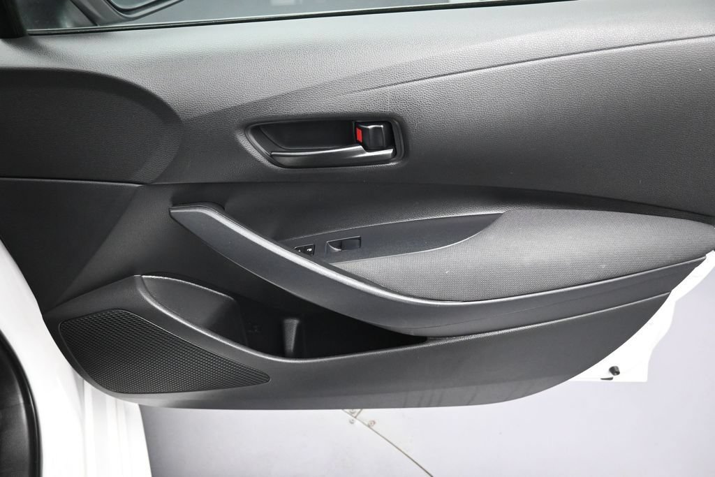 Used 2023 Toyota Corolla LE FWD image 29