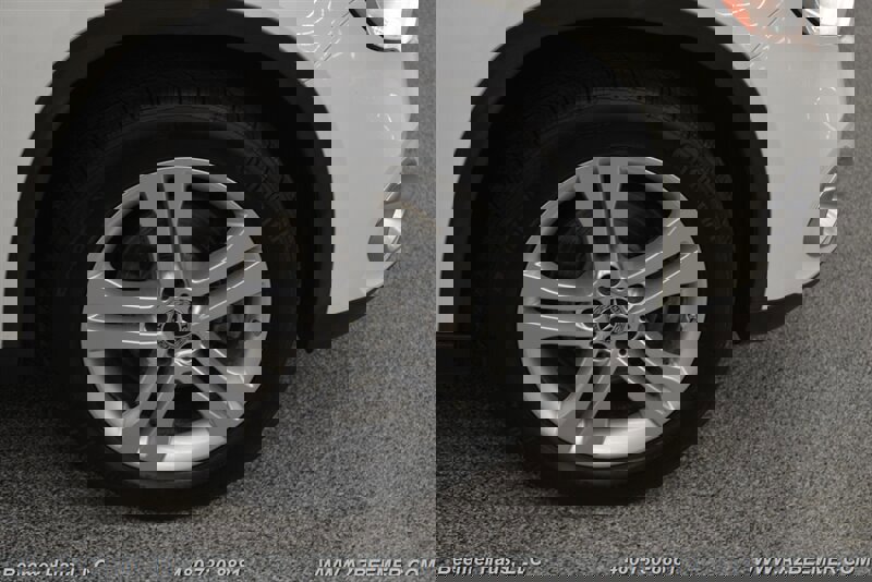 Used 2018 Mercedes-Benz GLA 250 4MATIC w/ Premium Package image 43