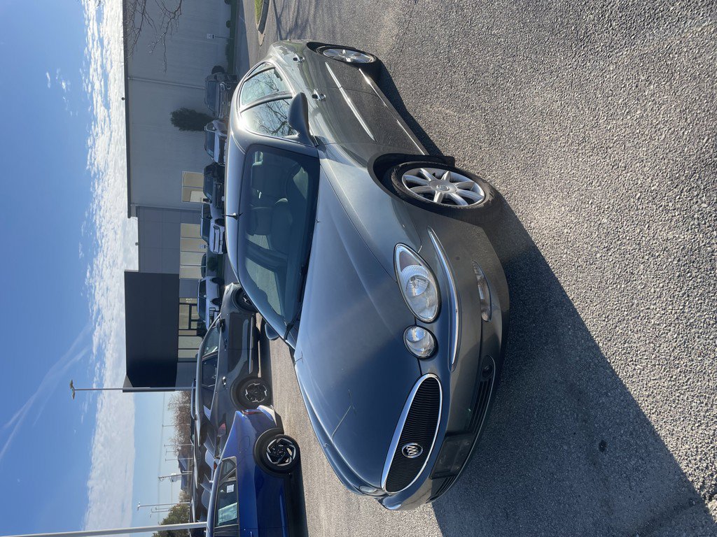Used 2005 Buick LaCrosse CXS w/ Gold Convenience Package FWD image 5