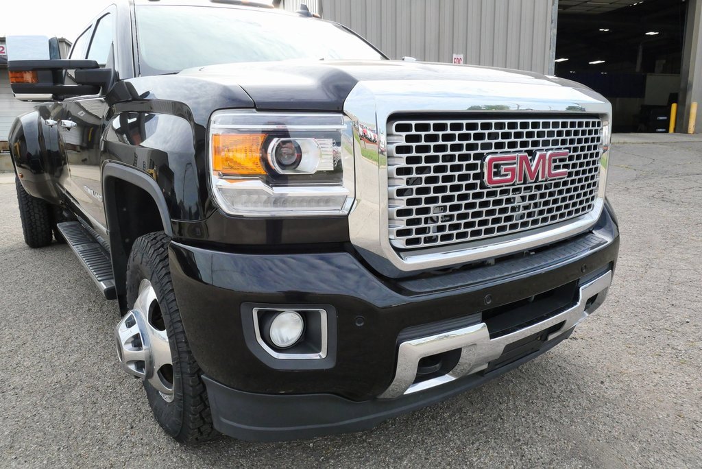 Used 2015 GMC Sierra 3500 Denali image 39