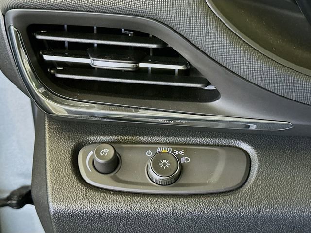 Used 2025 Buick Envista Preferred image 11