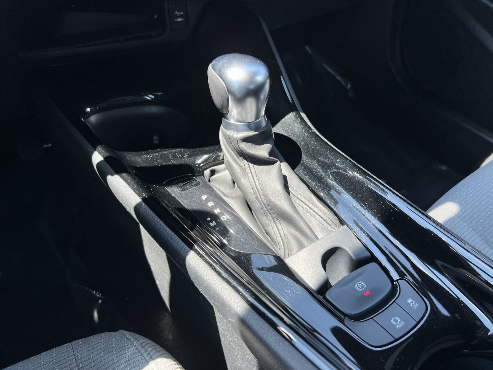Used 2019 Toyota C-HR XLE FWD image 20