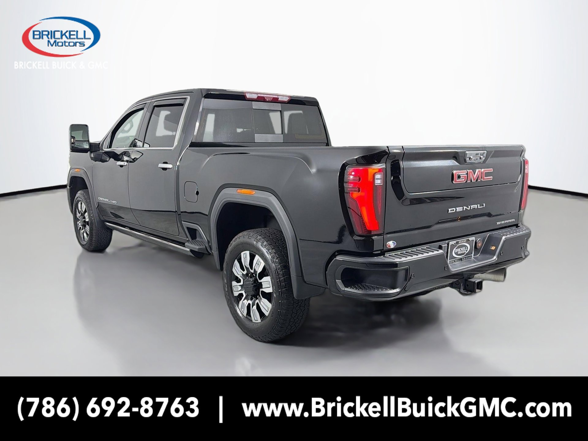 Used 2025 GMC Sierra 2500 Denali w/ Denali Reserve Package AWD/4WD image 3