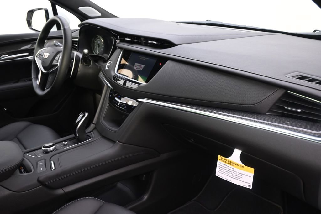 New 2025 Cadillac XT5 Sportv w/ LPO, Red Accent Package image 15