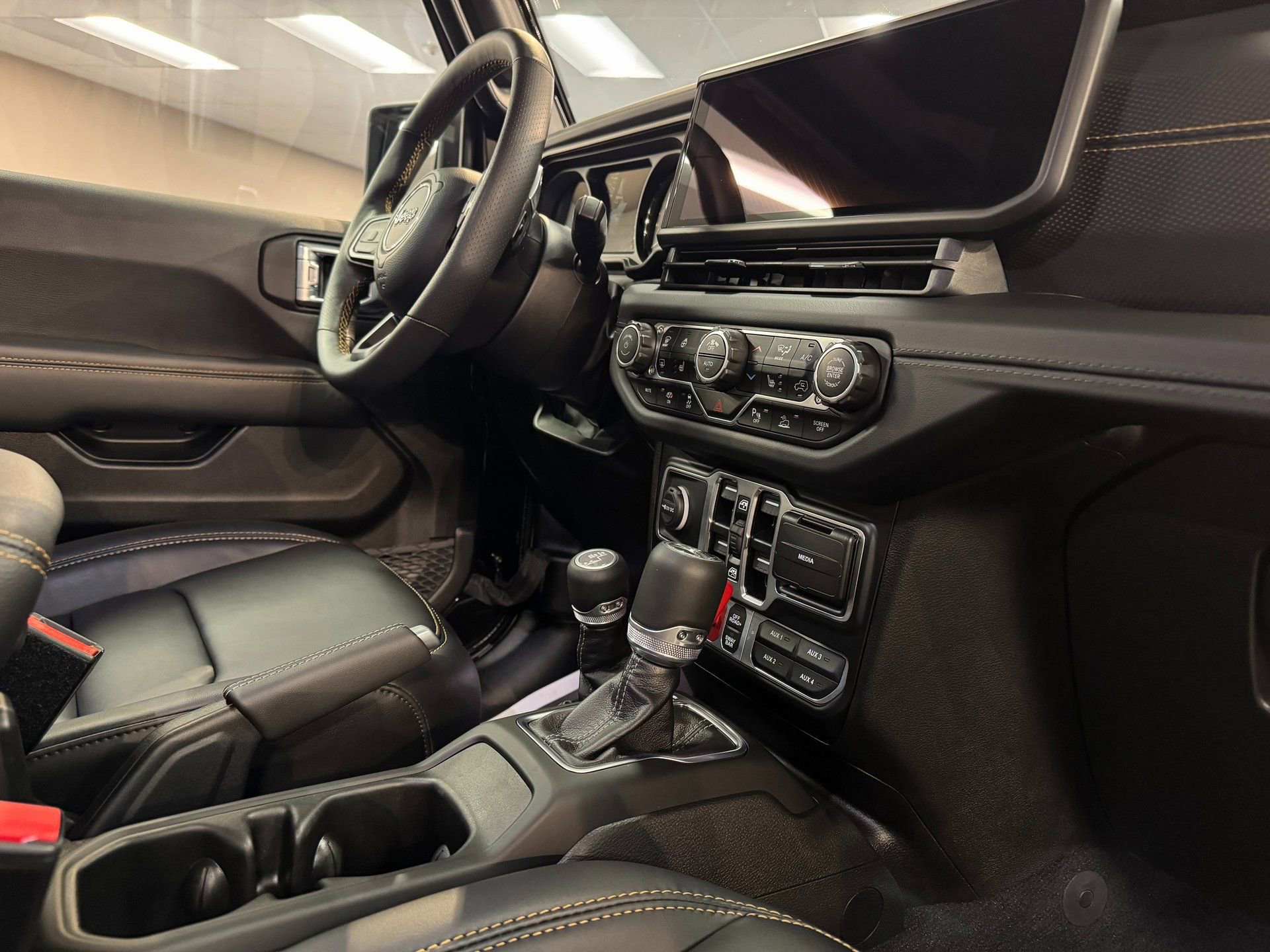 Used 2024 Jeep Wrangler Unlimited Rubicon 392 image 46