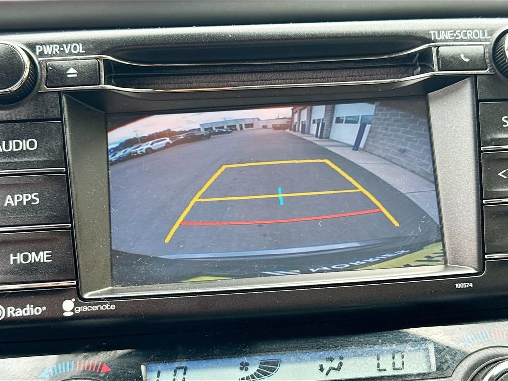 Used 2017 Toyota RAV4 XLE AWD/4WD image 11