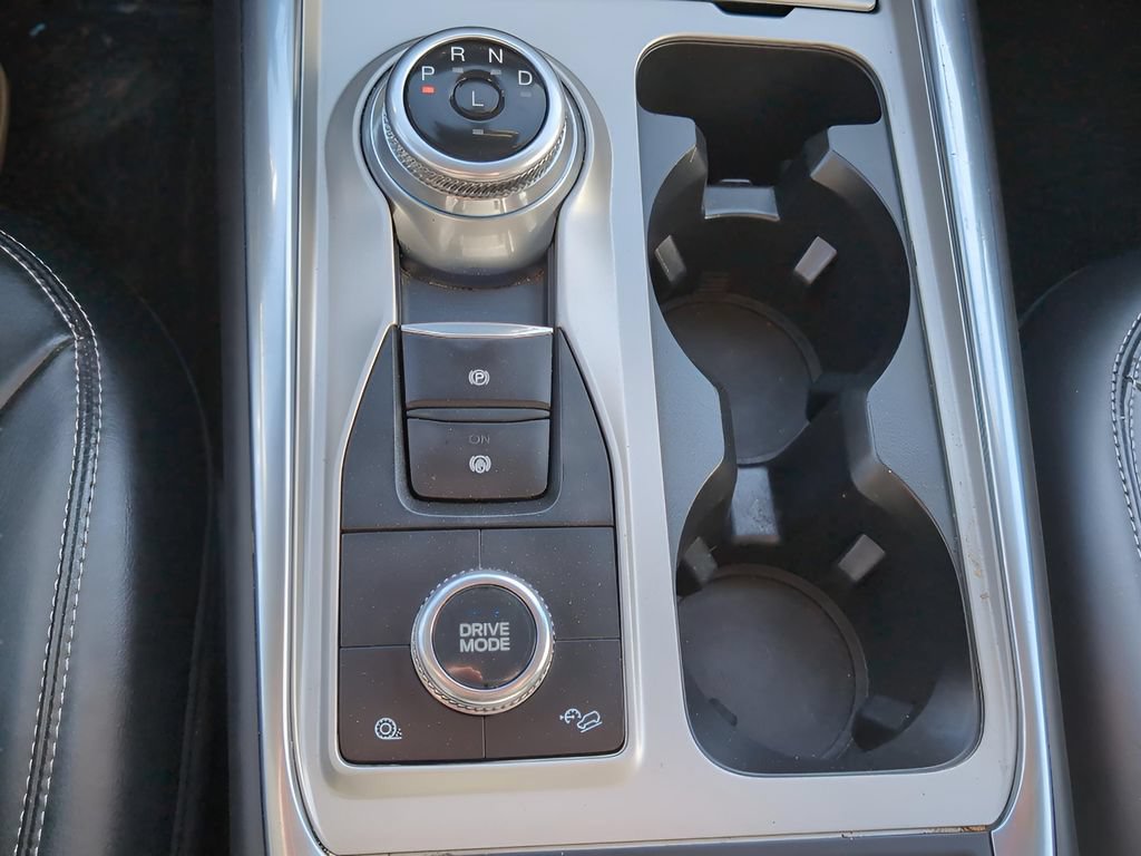 Used 2023 Ford Explorer XLT w/ Equipment Group 202A image 23