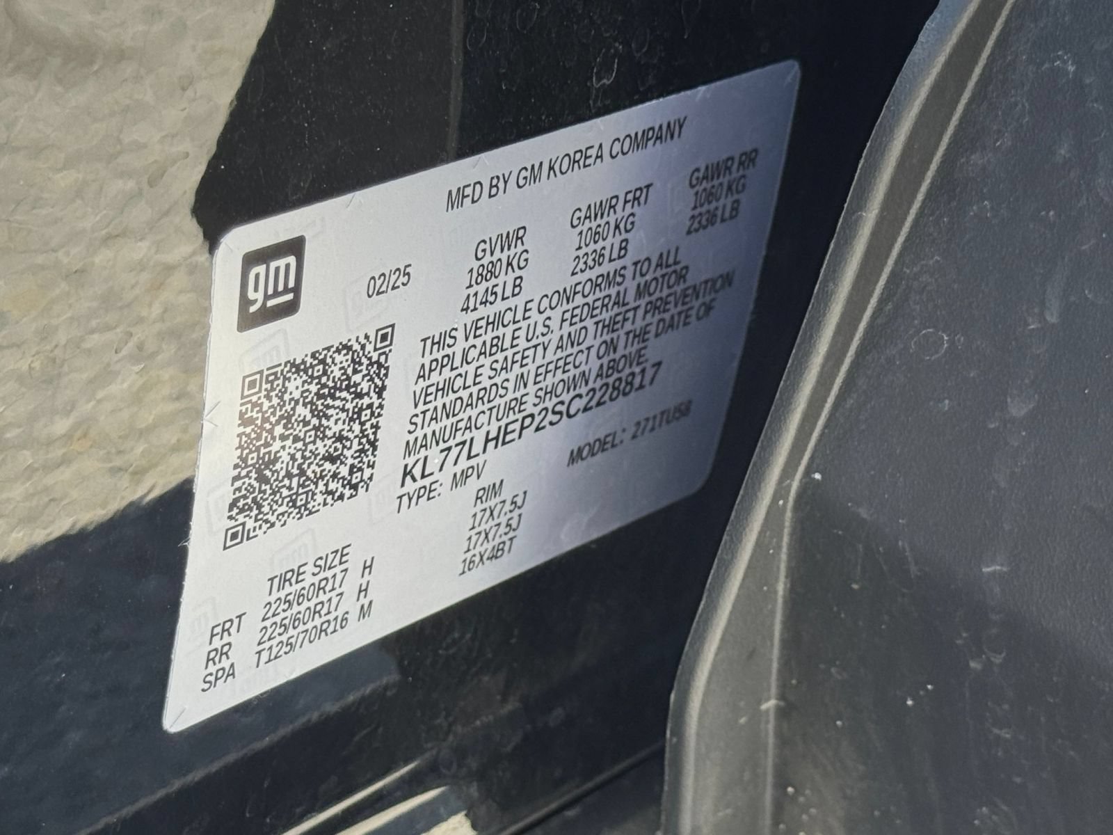 Used 2025 Chevrolet Trax LT FWD image 29
