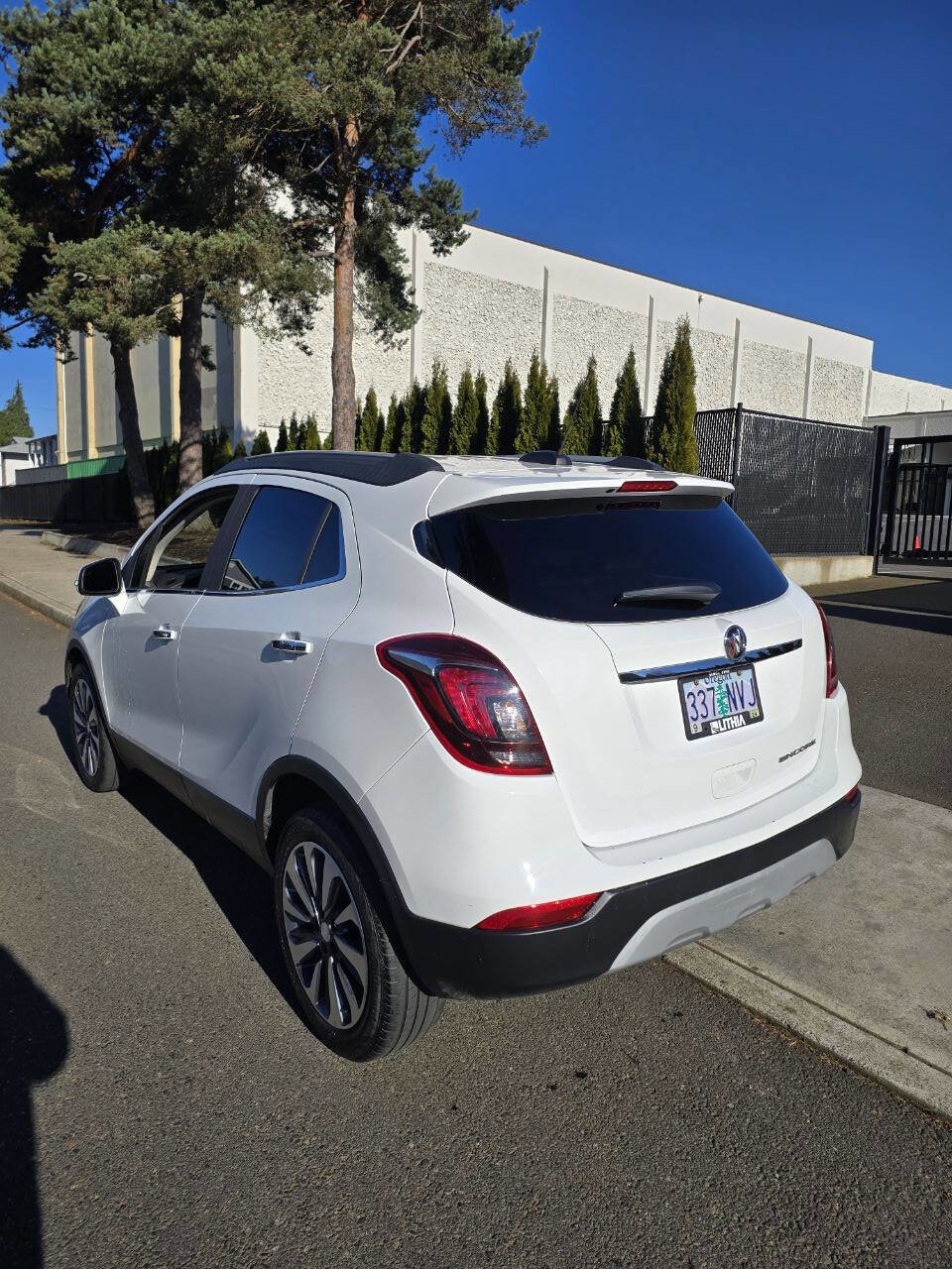 Used 2020 Buick Encore Essence image 7