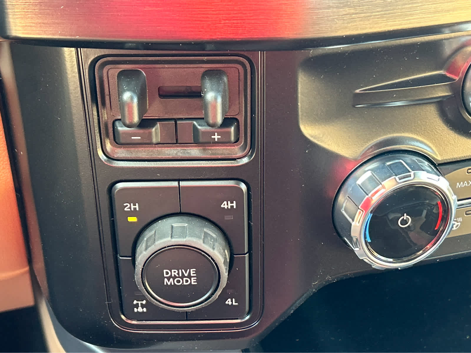 New 2026 Ford F250 Lariat w/ Chrome Package image 54