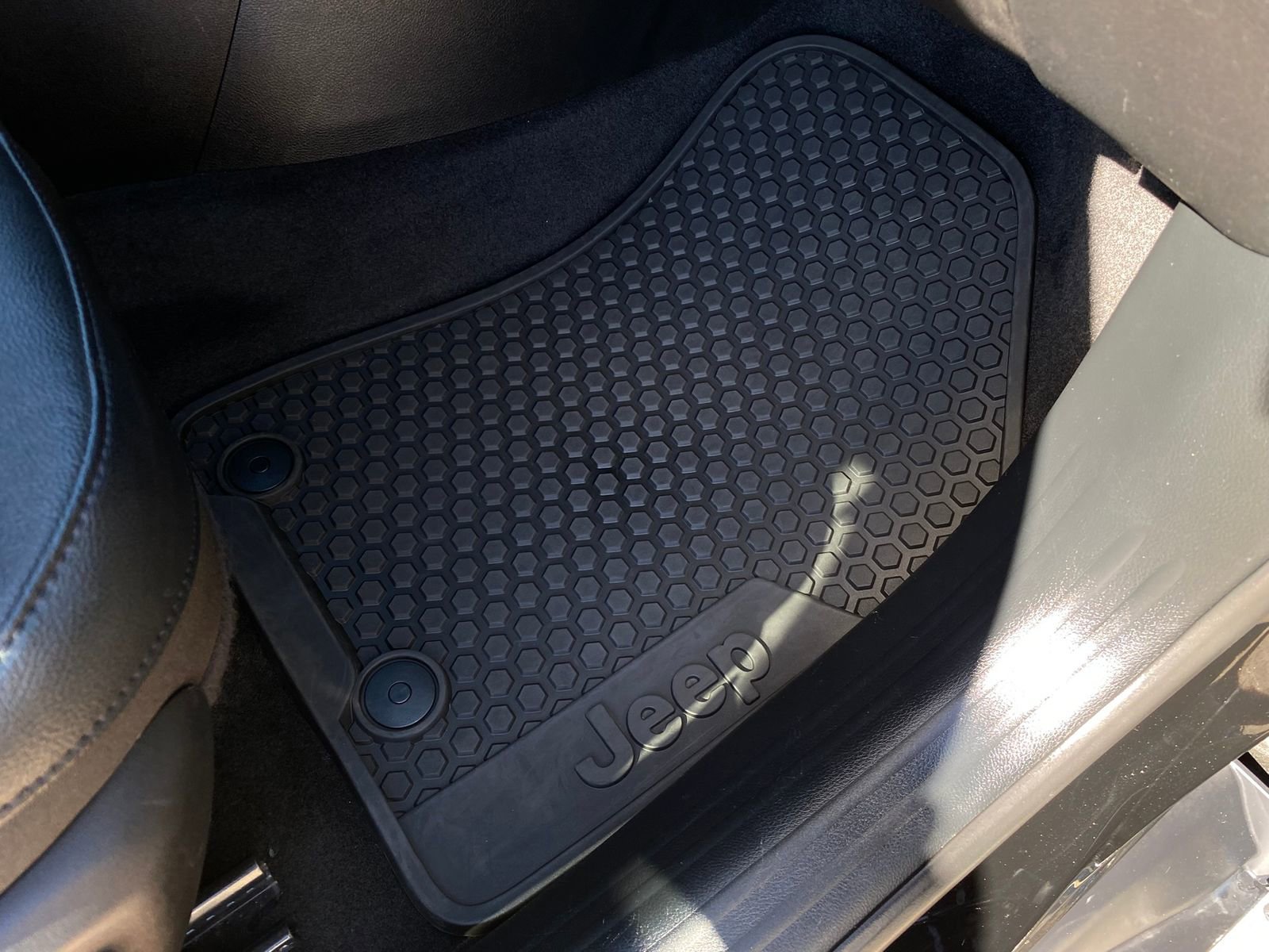 Used 2024 Jeep Compass Trailhawk image 21