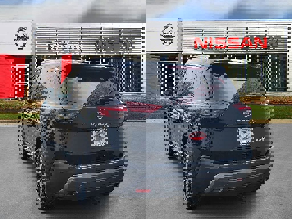 Used 2023 Nissan Rogue SL w/ SL Premium Package AWD/4WD image 6