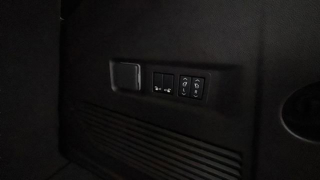 Certified 2025 Chevrolet Tahoe High Country image 38