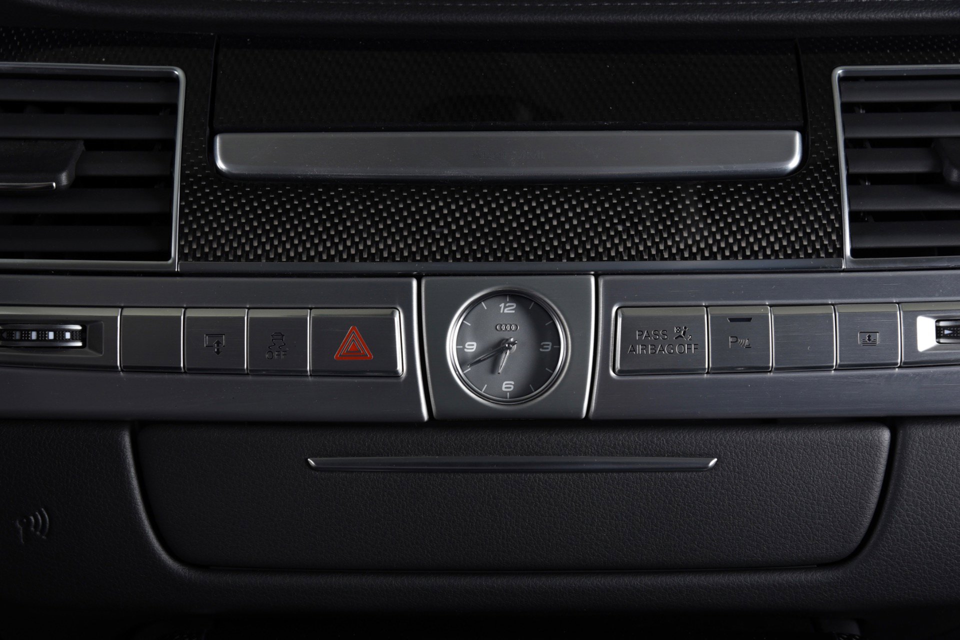 Used 2015 Audi S8 image 22