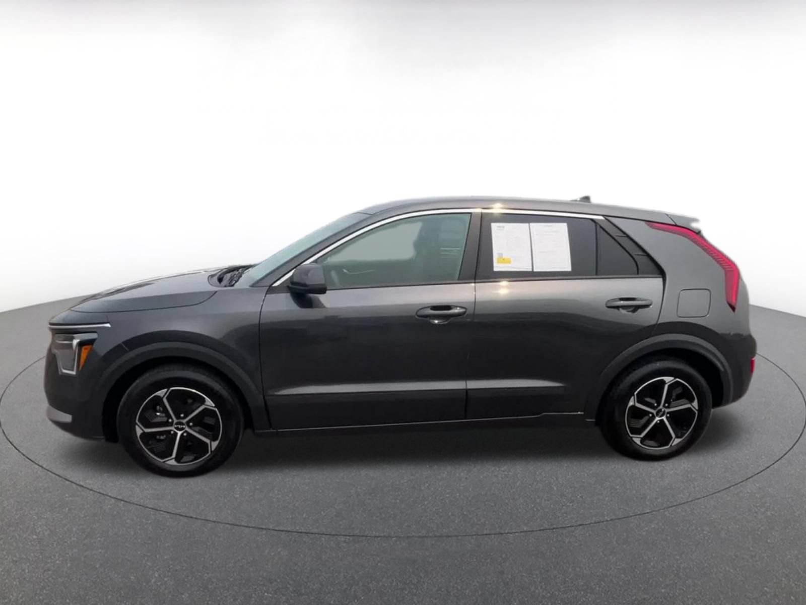 Used 2026 Kia Niro LX FWD image 8