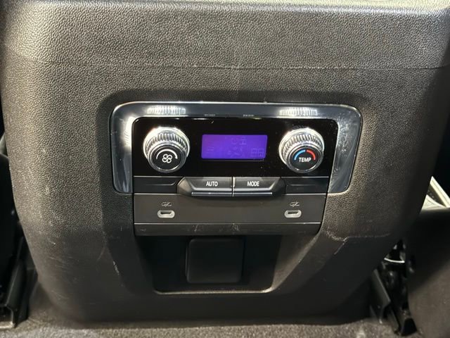 Used 2023 GMC Yukon SLT image 37