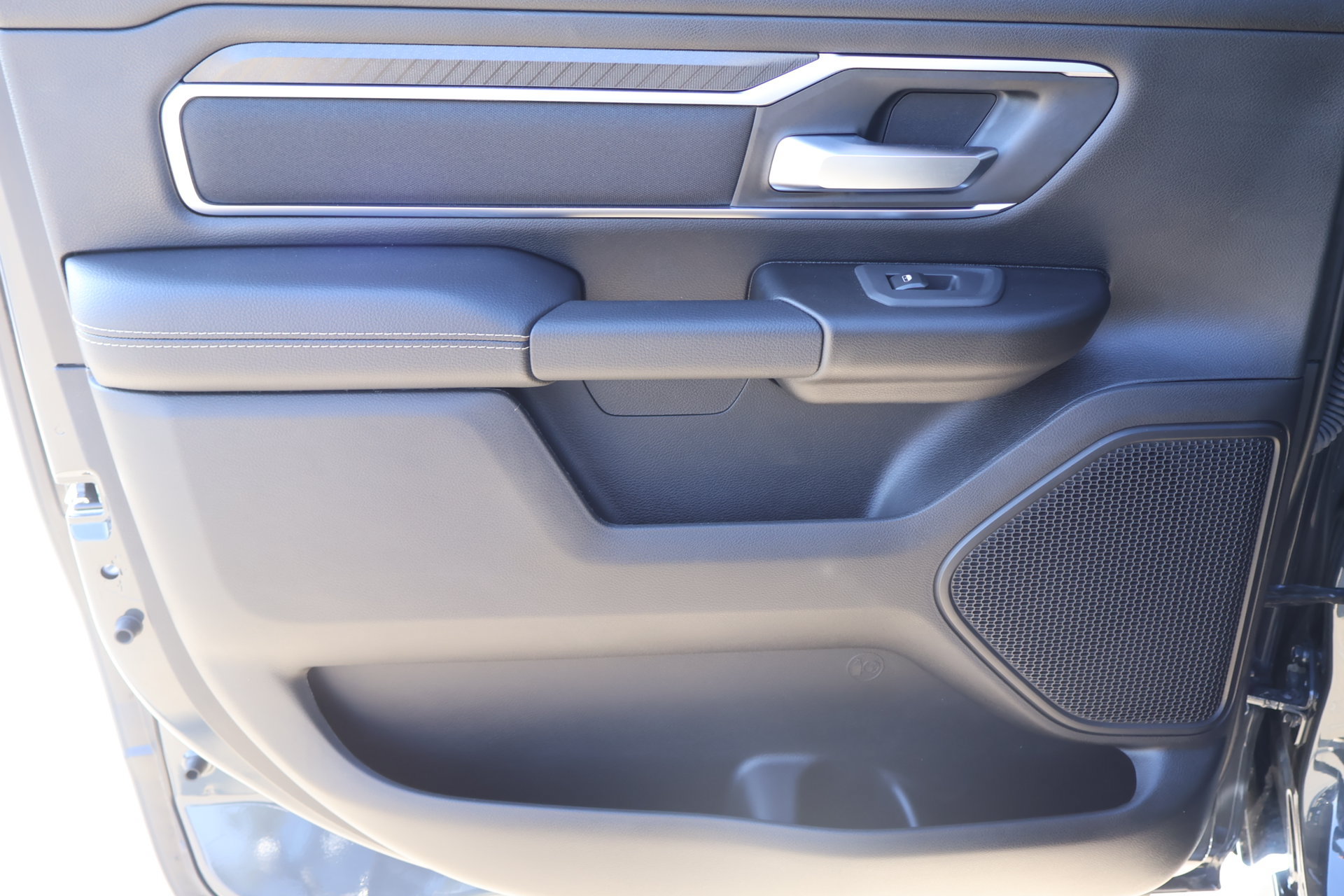 New 2026 RAM 1500 Lone Star AWD/4WD image 17