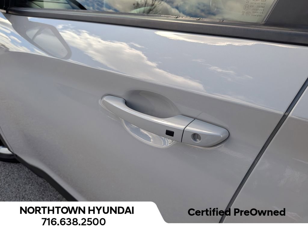 Used 2023 Hyundai Kona SEL AWD/4WD image 40