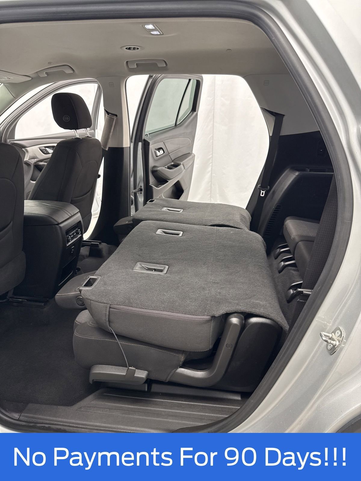 Used 2018 Chevrolet Traverse LT image 38