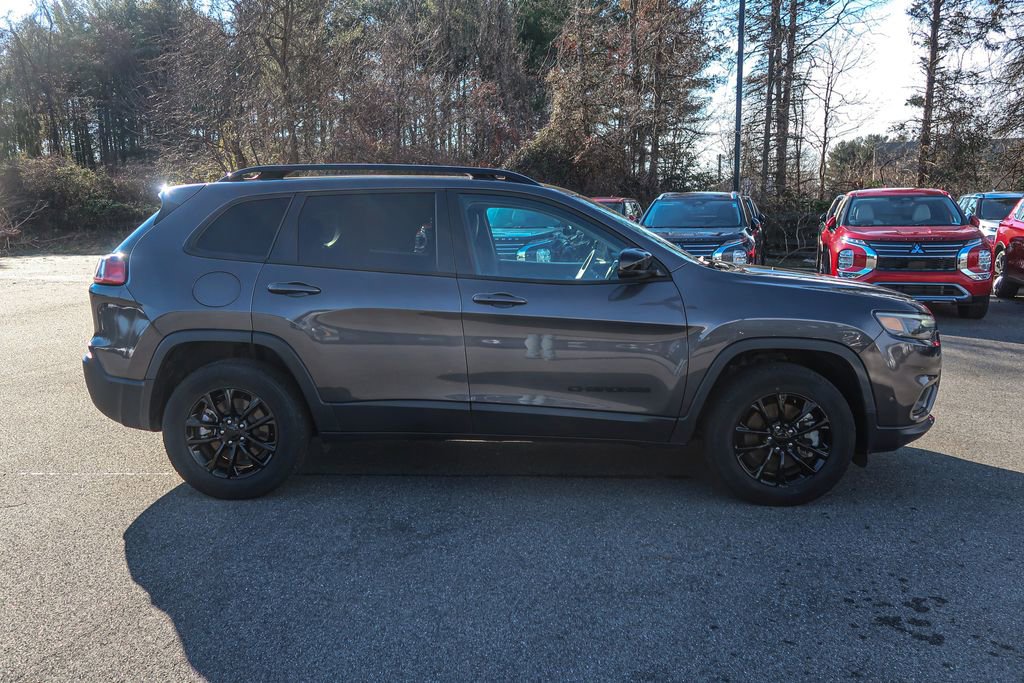 Used 2023 Jeep Cherokee Altitude Lux image 9