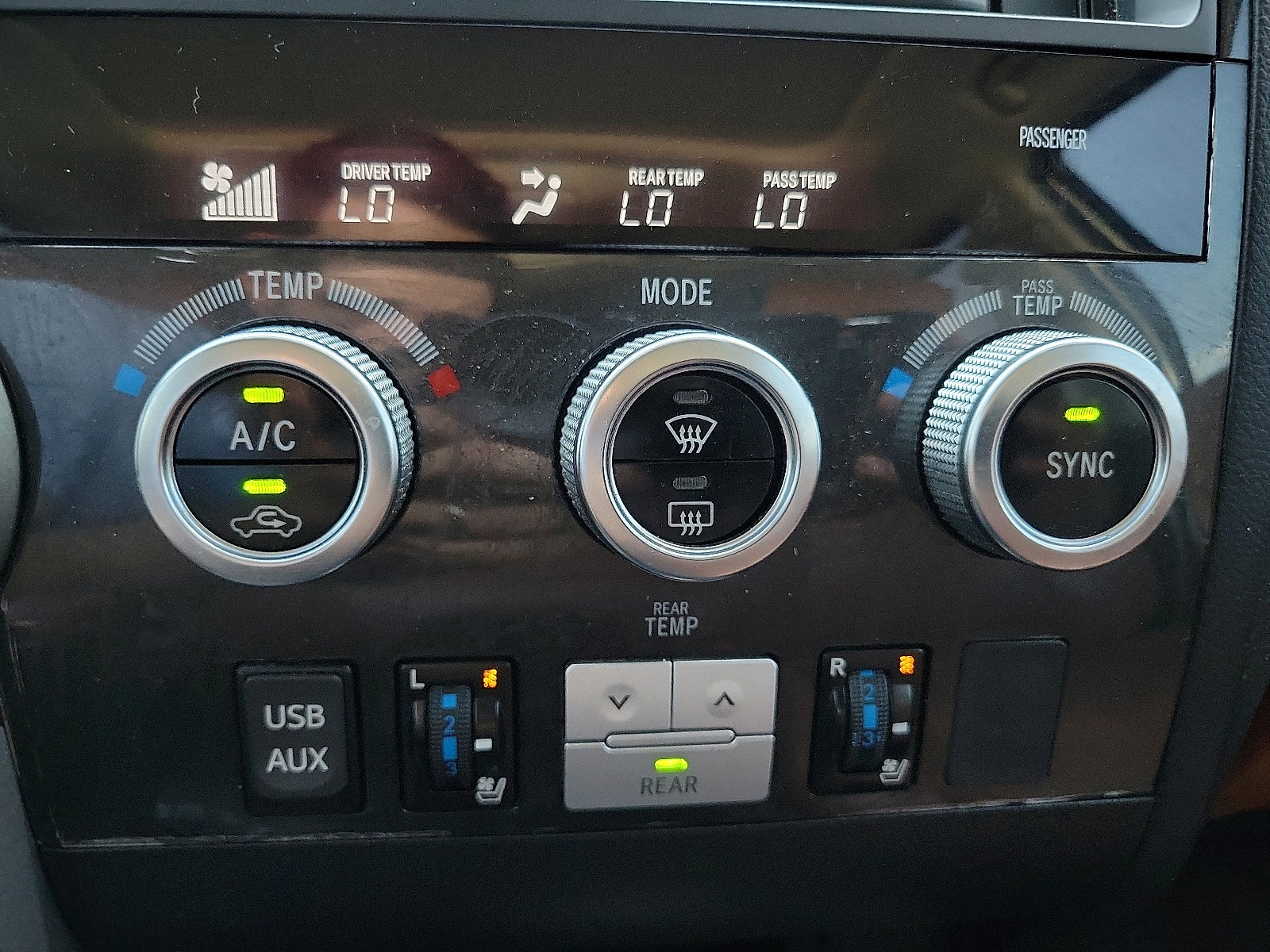 Used 2016 Toyota Sequoia Platinum image 15