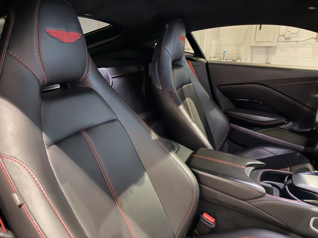 Used 2020 Aston Martin V8 Vantage Coupe RWD image 35
