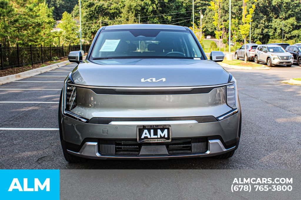 Used 2024 Kia EV9 Light Long Range RWD image 10