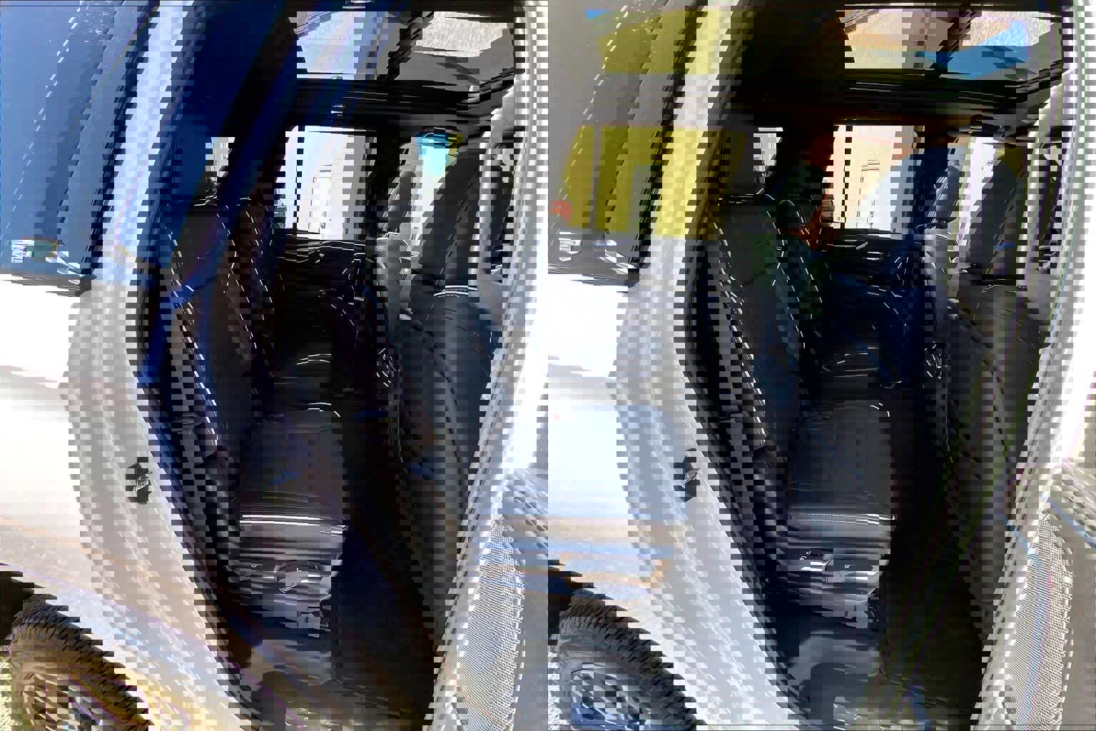 Used 2022 Cadillac Escalade Sport RWD image 20