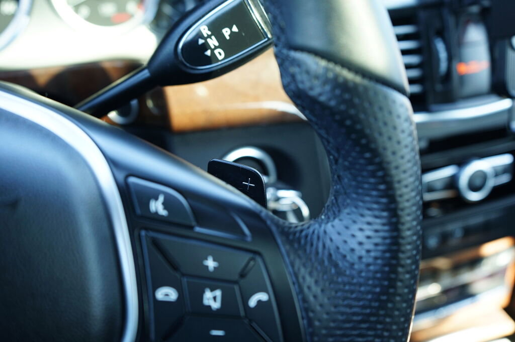 Used 2013 Mercedes-Benz E 350 Sedan image 17